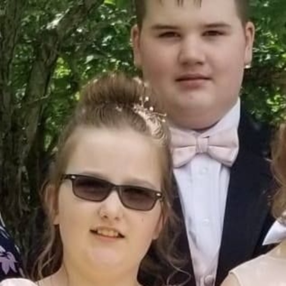 Meet your Posher, Carrie - Picture 1 of 1